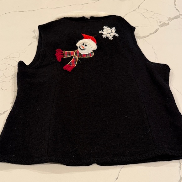Vintage Lisa International Black Vest with Snowman Design - Picture 11 of 13